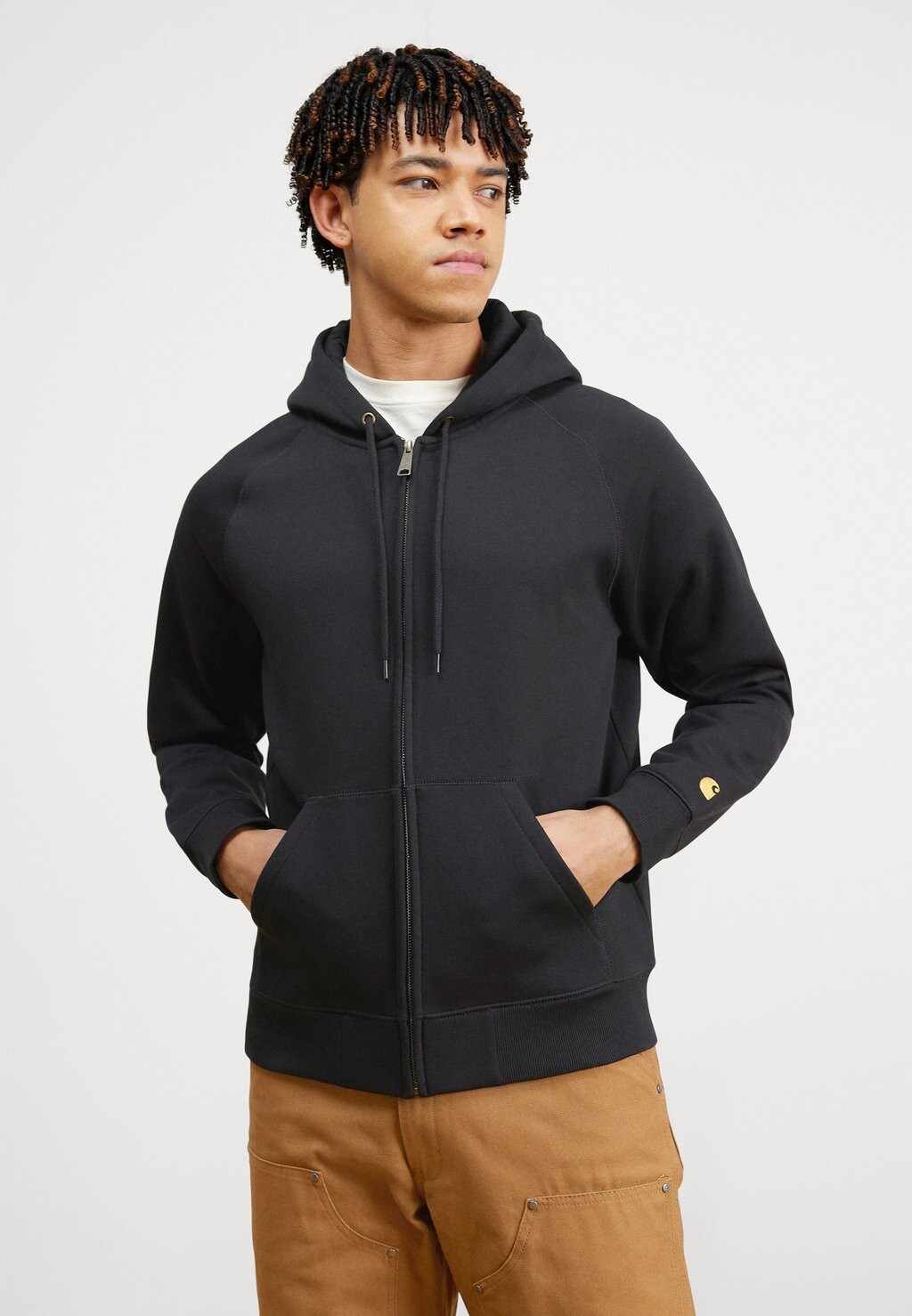 

Толстовка на молнии Hooded Chase Jacket Carhartt WIP, цвет black/gold