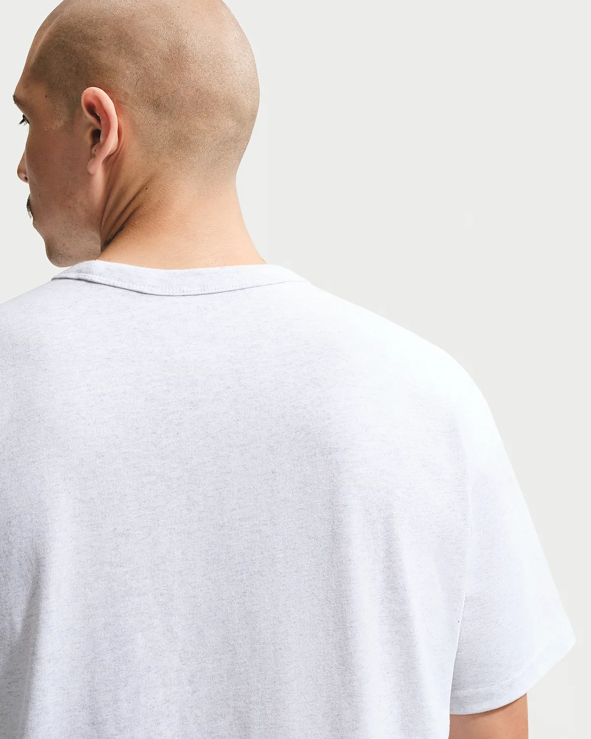Мужская футболка Nike Sportswear Premium Essentials, Birch Heather — фото 2