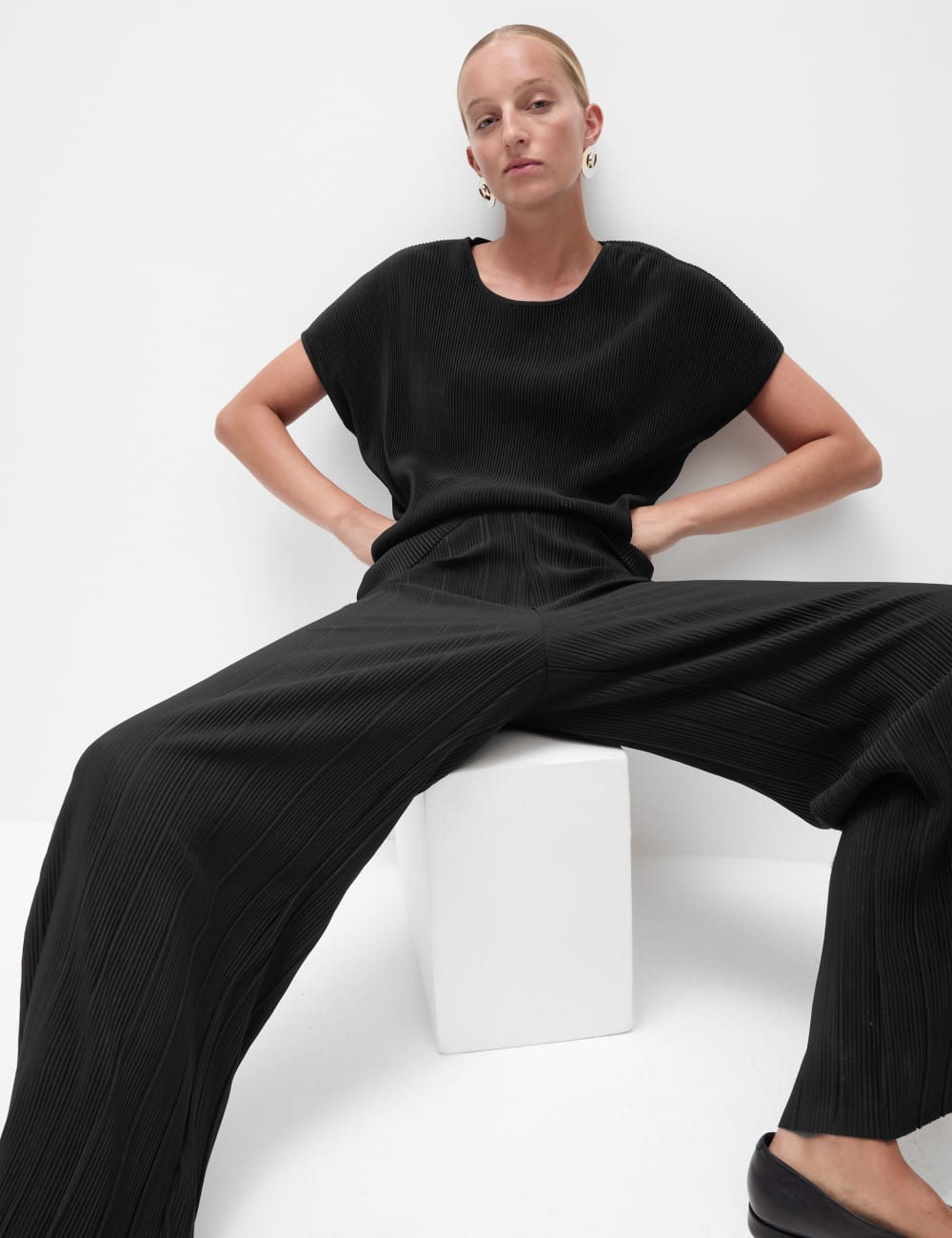 

Широкие брюки из джерси со плиссировкой Marks & Spencer, черный
