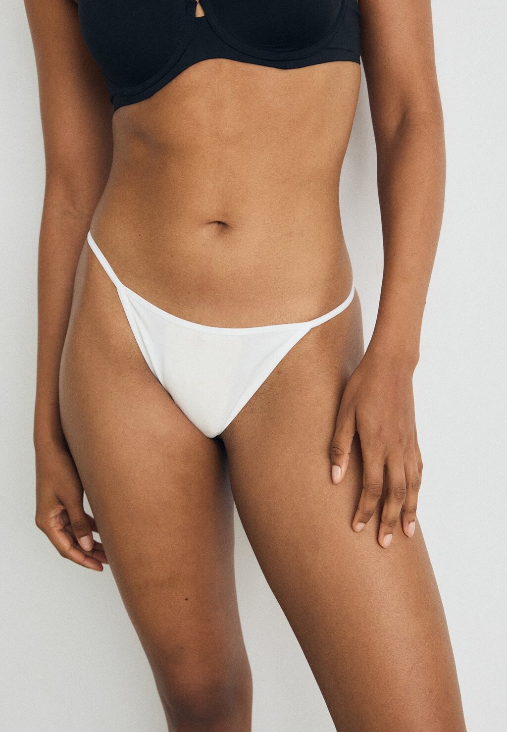 

Стринги JENNIE THONG 3 PACK​ Lindex, белый