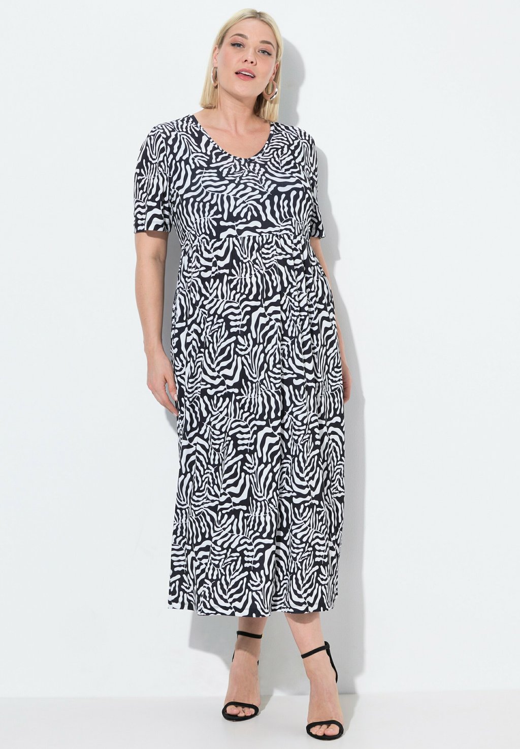 

Платье из джерси MATTE LEAF PRINT Ulla Popken, черный