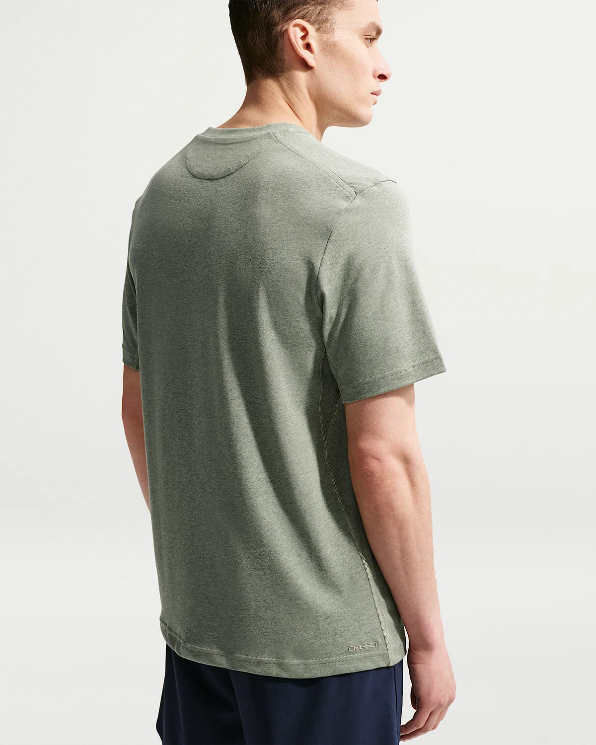 Мужская футболка Dri-FIT с коротким рукавом Nike Primary, Light Army/Heather/Light Army — фото 2