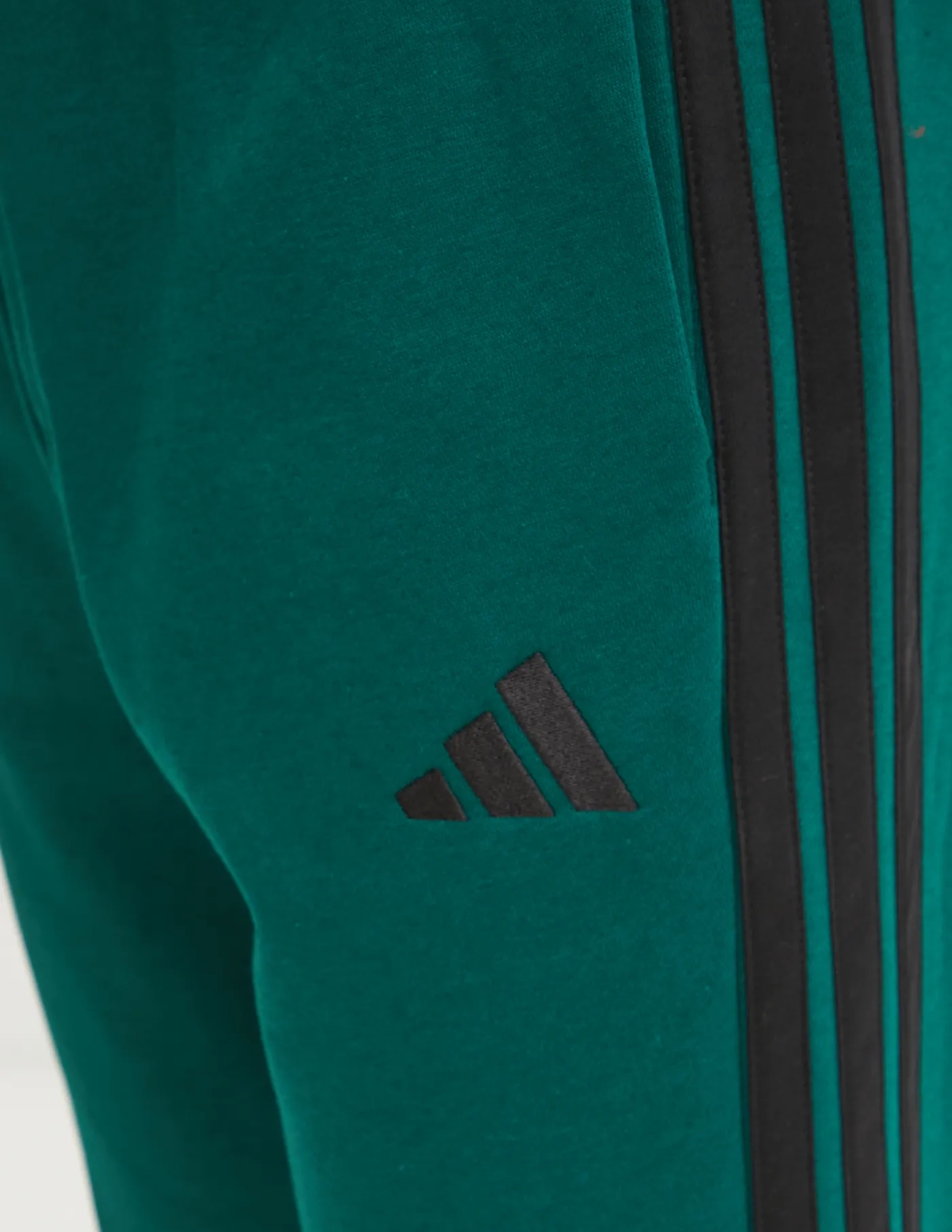 Спортивные брюки Essentials adidas, зеленый — фото 2