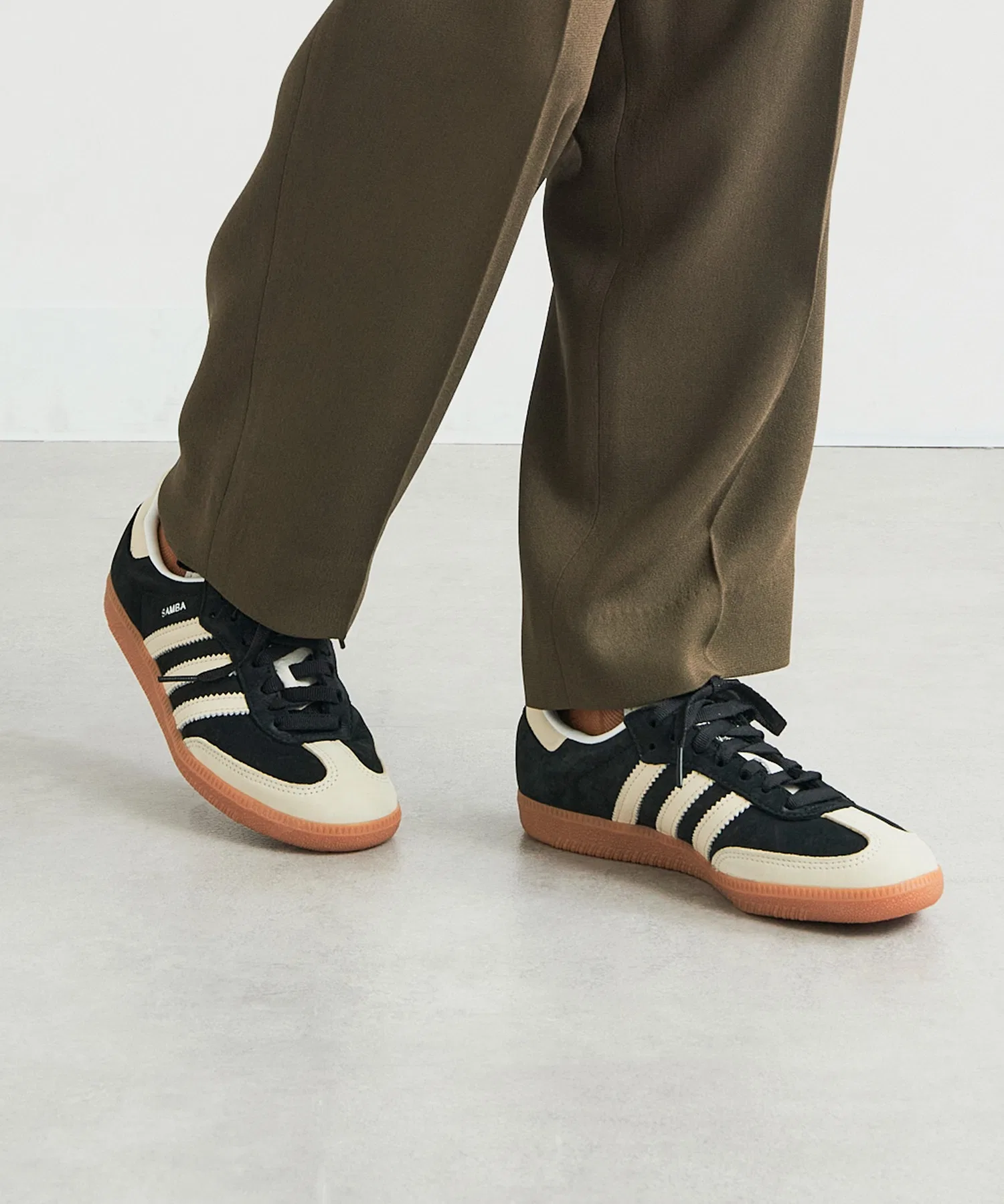 Унисекс кроссовки Adidas Samba OG с леопардовым принтом серебристые — фото 3
