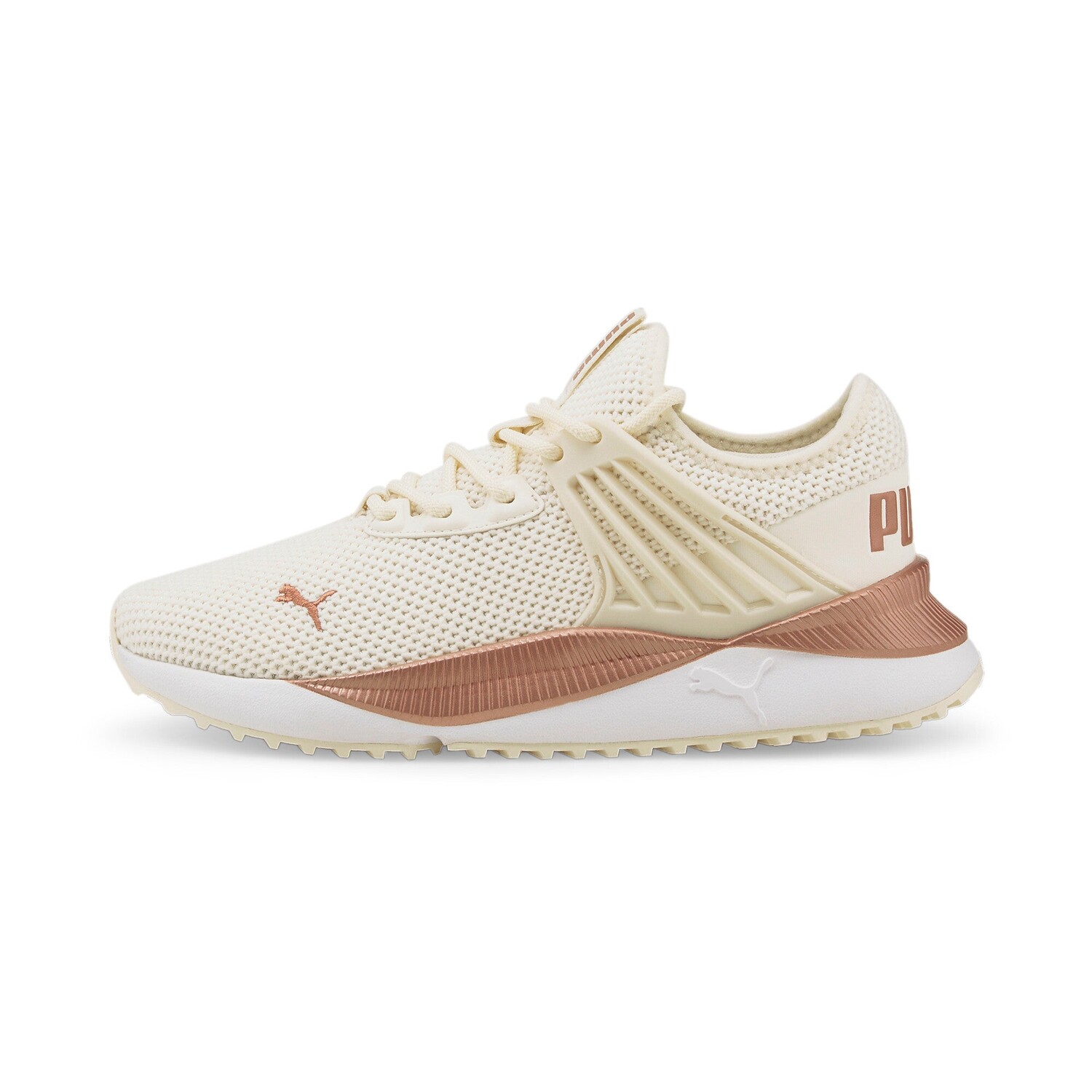 

Женские кроссовки PUMA Pacer Future Lux, цвет Pristine/Rose Gold