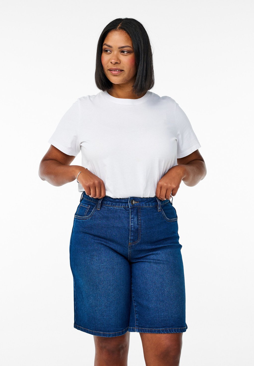 

Джинсовые шорты FLASH - LOOSE FITTING WITH HIGH WAIST Zizzi, цвет Dark Blue Denim