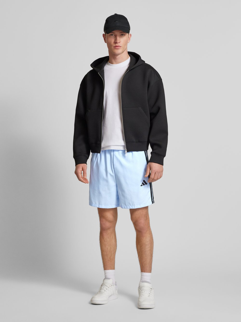 

Шорты прямого кроя с вышитым логотипом ADIDAS SPORTSWEAR, синий