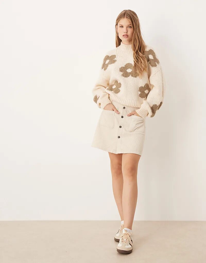 

Мини-юбка JDY с застежкой на шнурок и пуговицами кремового цвета