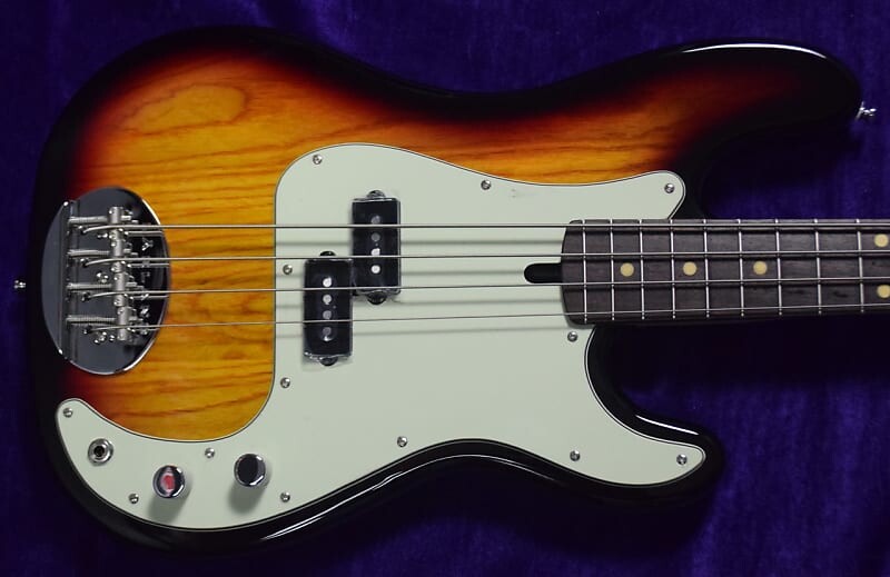 

Басс гитара Lakland Skyline 44-64