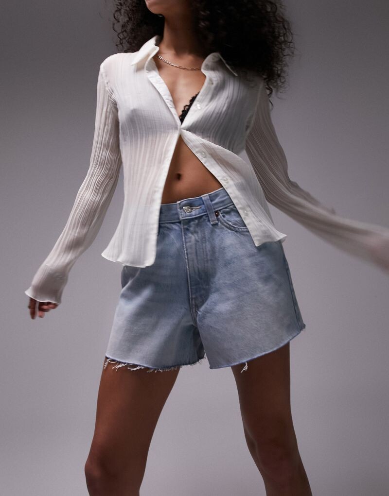 

Джинсовые шорты Topshop A Line с отбеливающим эффектом