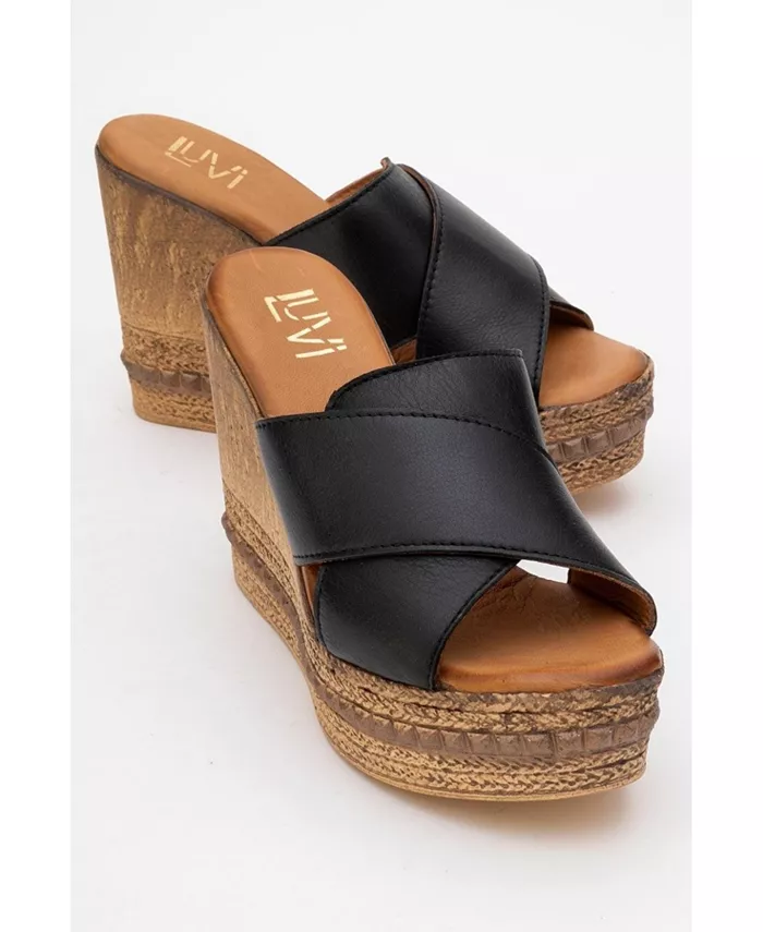 Сандалии из кожи на танкетке Lois (женские) Forever & Always Shoes, черный