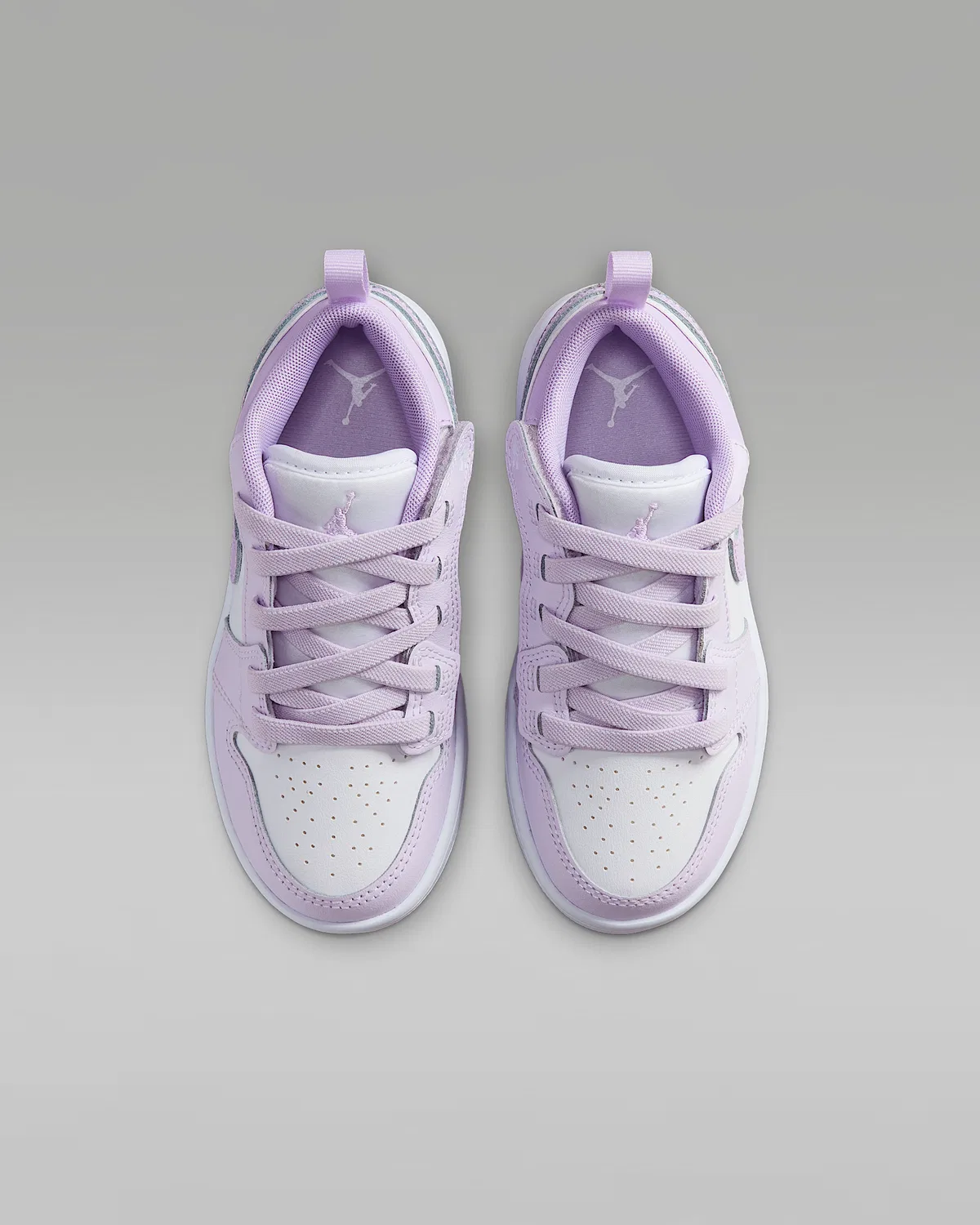 Детские кроссовки Jordan 1 Low Alt, Barely Grape/Violet Mist/White — фото 4