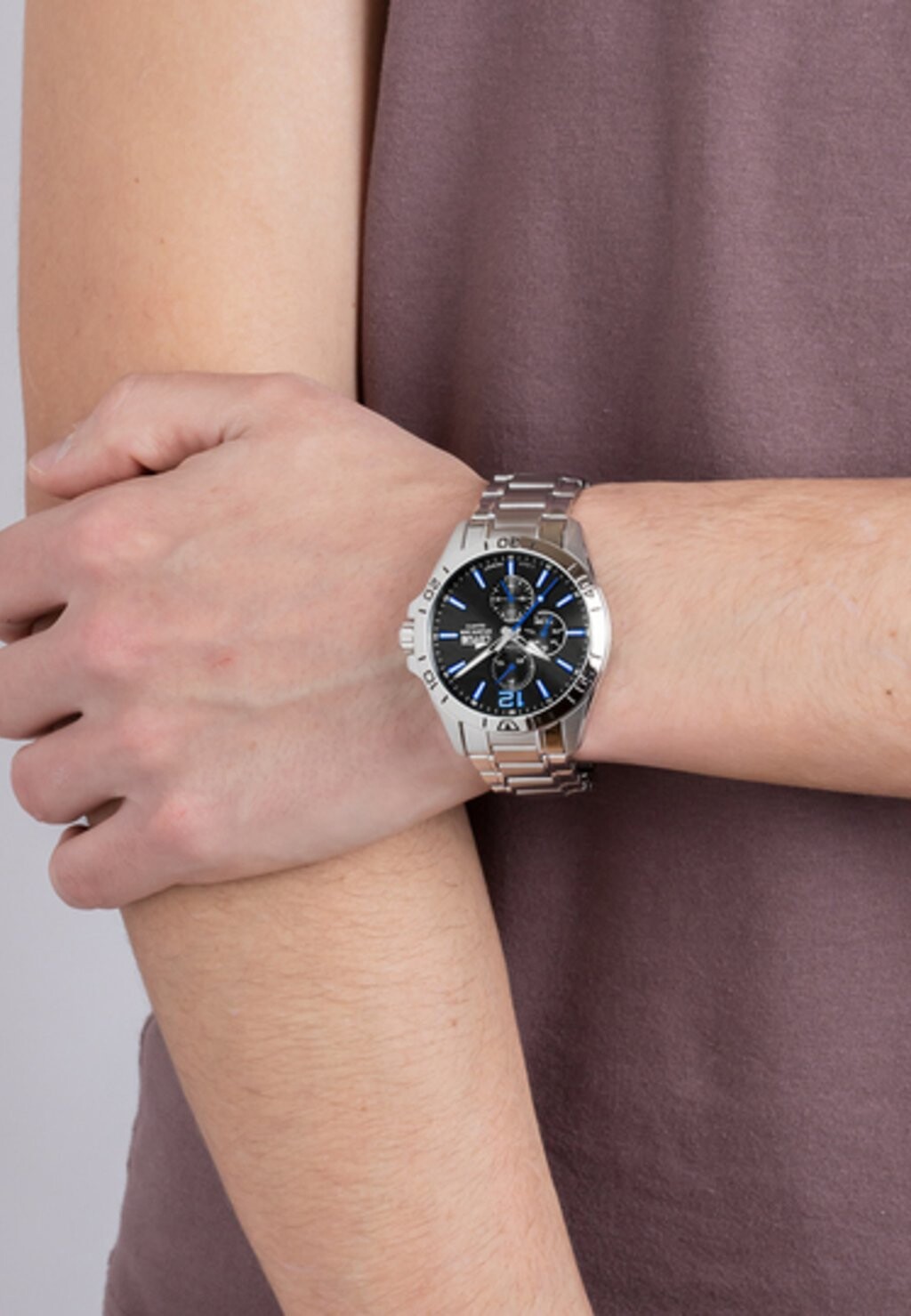 

Хронограф MULTIFUNCTION Lotus, серый