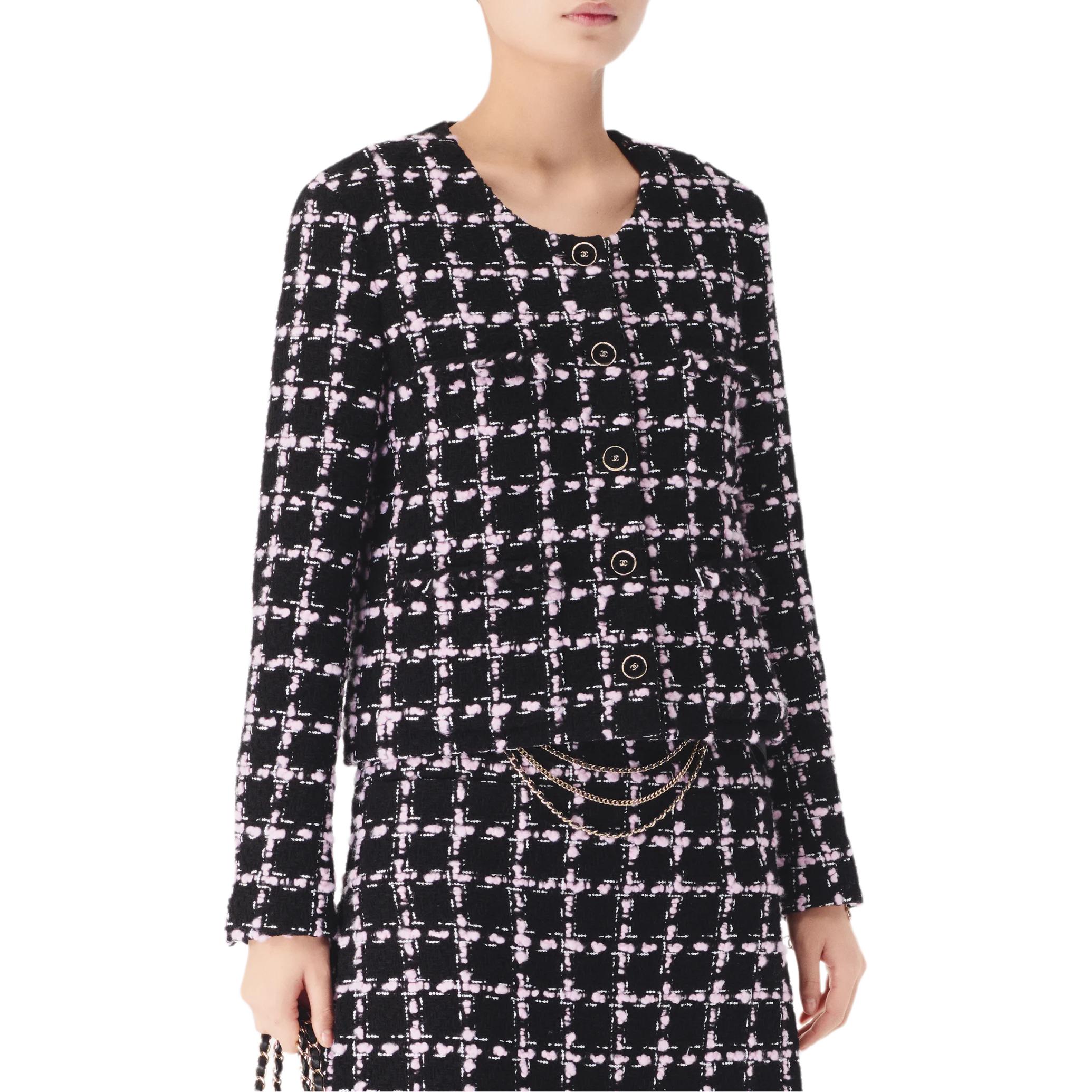 

Chanel Женская куртка, черно-белая, с круглым вырезом, в умеренном стиле