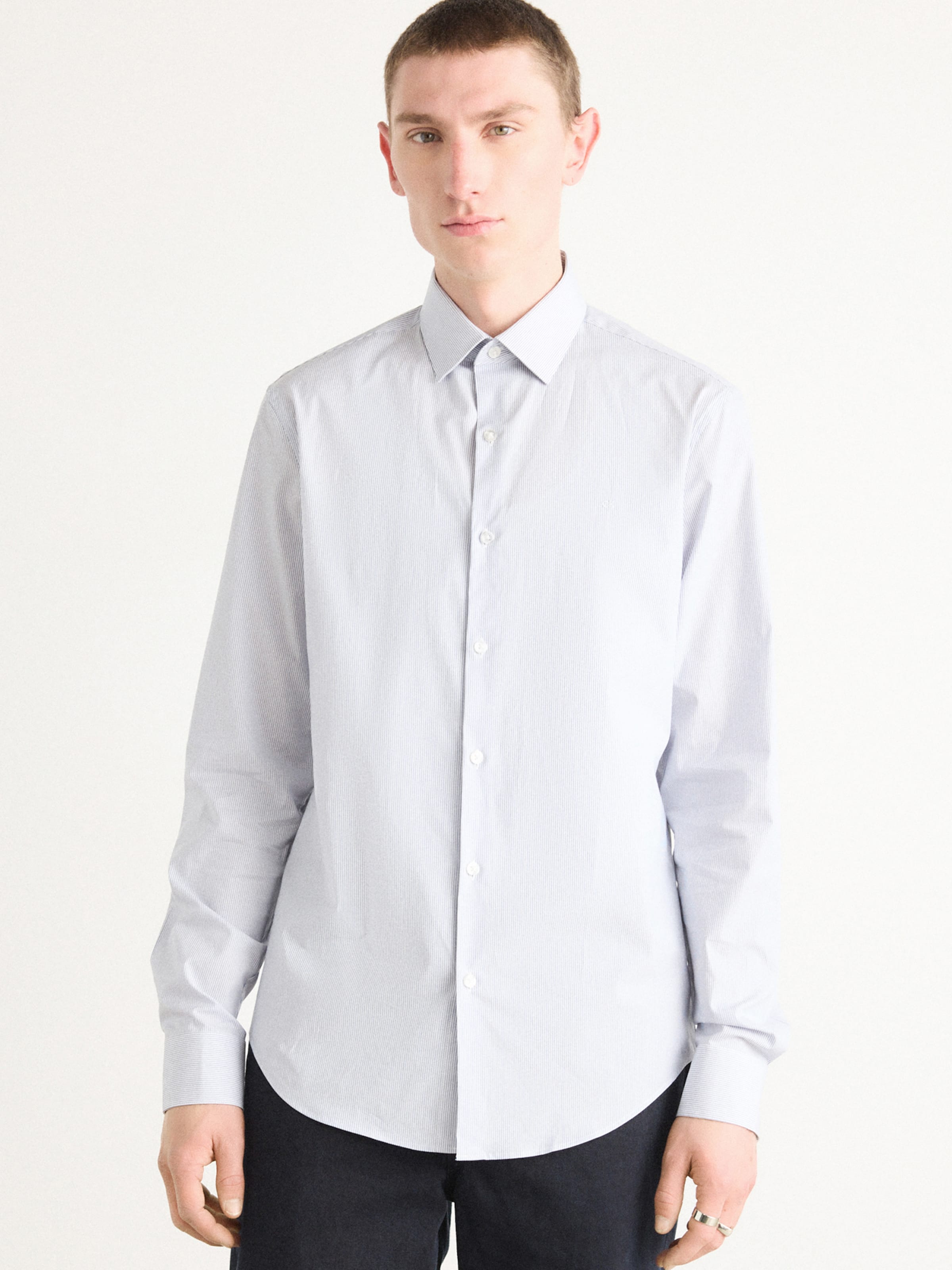 Calvin Klein Рубашка на пуговицах светлого голубого цвета Regular fit — фото 2