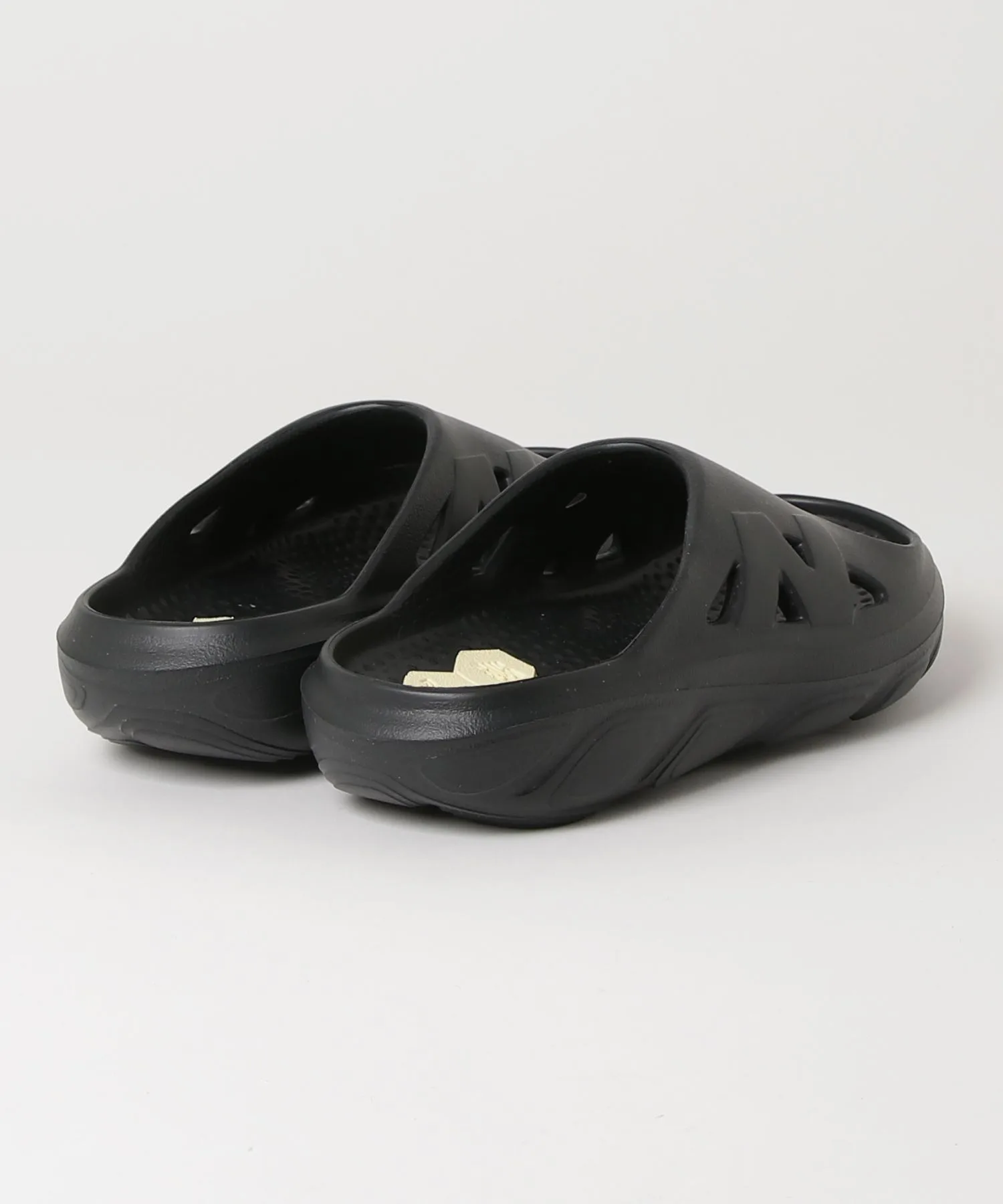 Мужские сандалии с мягкой подошвой RCVRY SLIDE v1 New Balance черные — фото 2