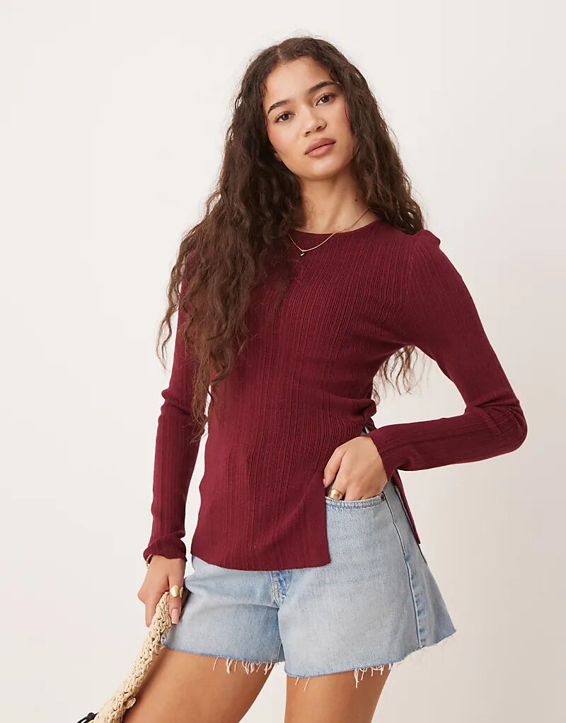 

Удлиненный трикотажный топ ASOS DESIGN с круглым вырезом и разрезом по бокам бордового цвета