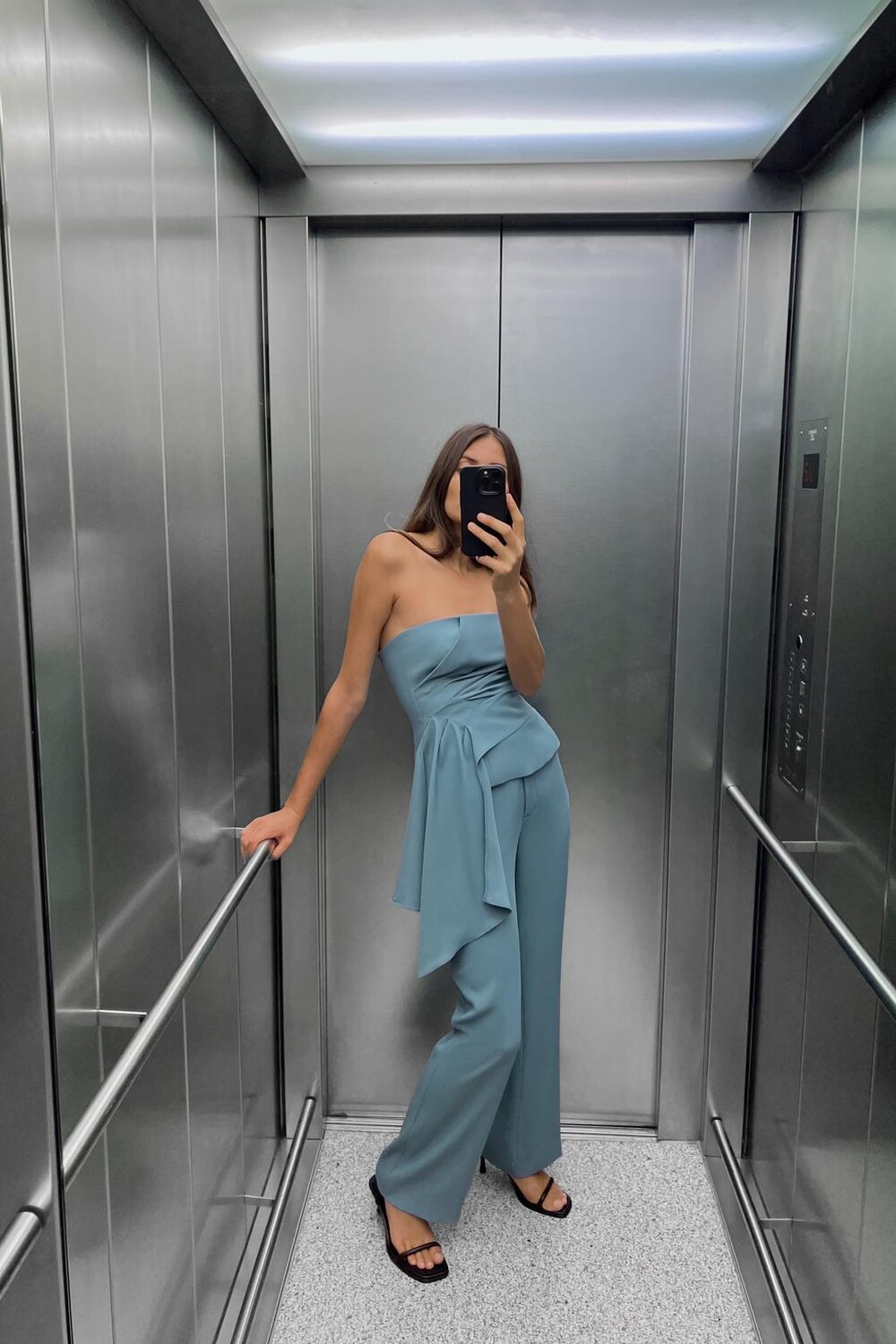 

Драпированный топ-бюстье ZARA, угольно-серый