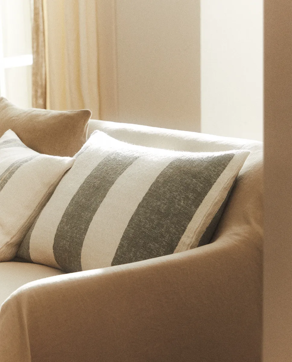 

Чехол на подушку в толстую полоску Zara Home, синий