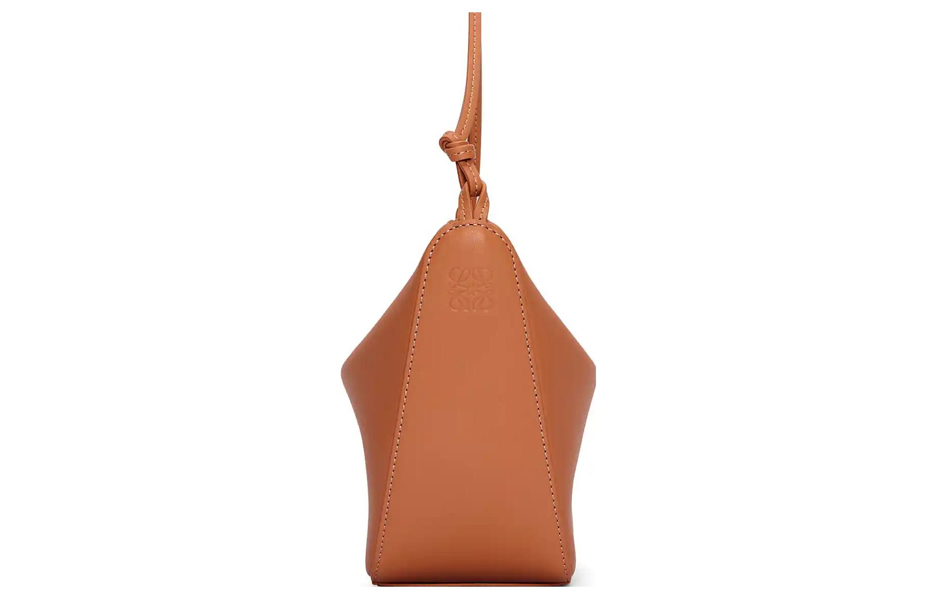 LOEWE Хобо из воловьей кожи мини для женщин бежевый — фото 4