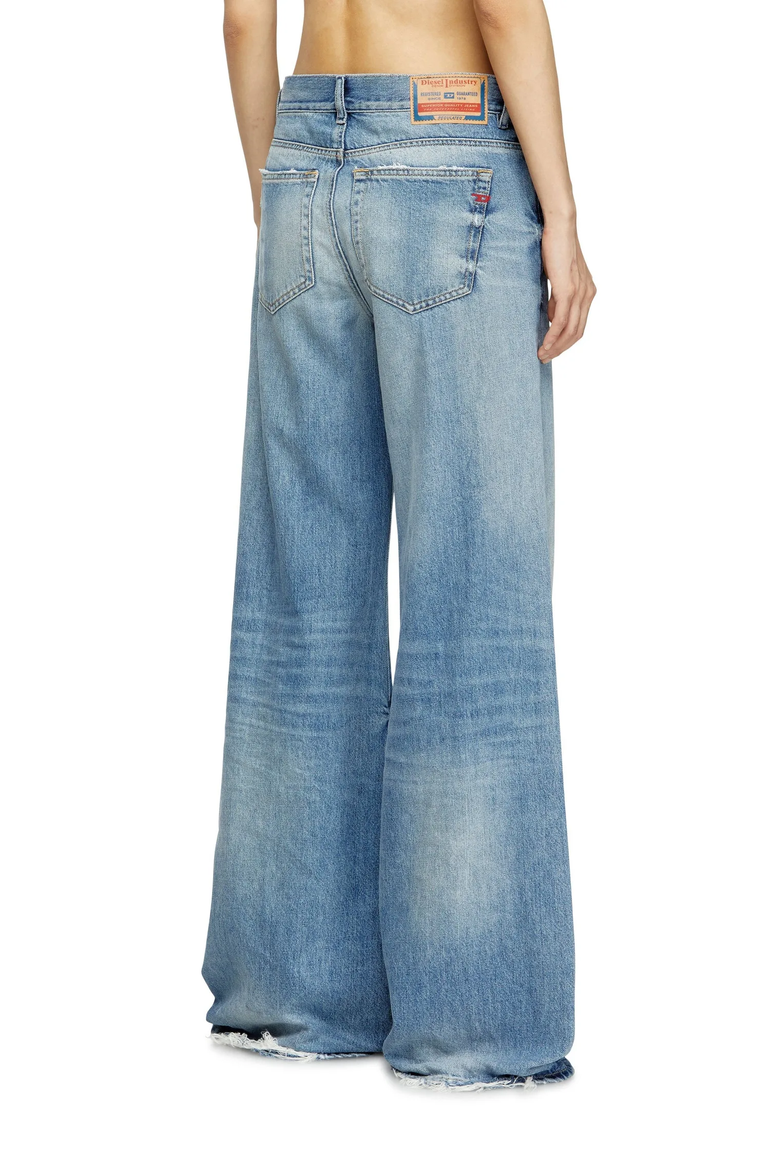Женские джинсовые брюки FLARE 1978 D-AKEMI L.28 Diesel, Light Indigo Blue — фото 2
