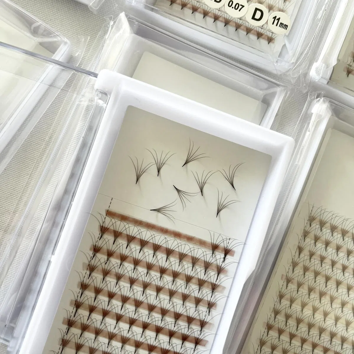 Ресницы 5D Volume Dark Brown ME.LASH 10 коробок 0.07 мм 11 мм+12 мм — фото 4