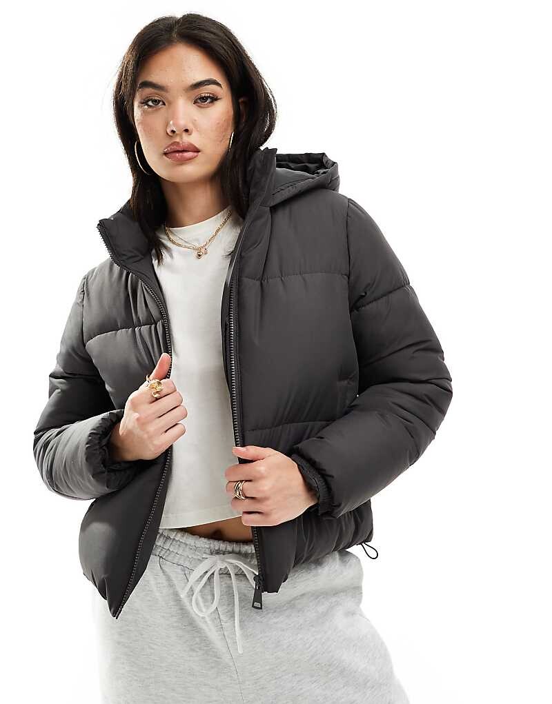 

Серое укороченное пуховик New Look