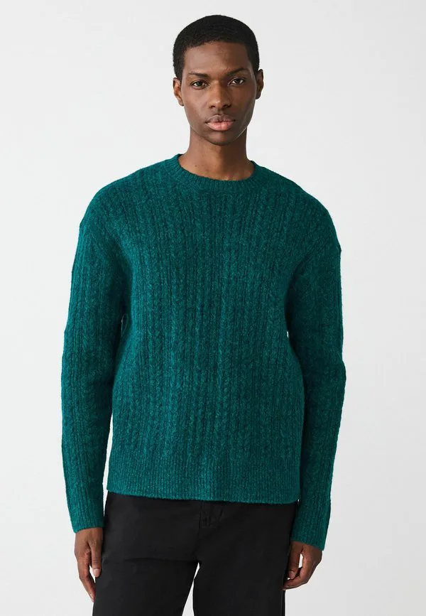 Уютный джемпер свободного кроя с круглым вырезом и косами. Next, Teal Blue