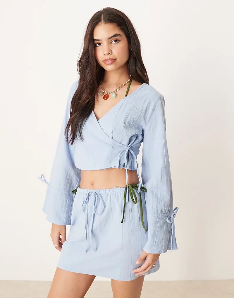 

Пляжный топ ASOS DESIGN Fern с запахом спереди в цвете «ледяной синий»