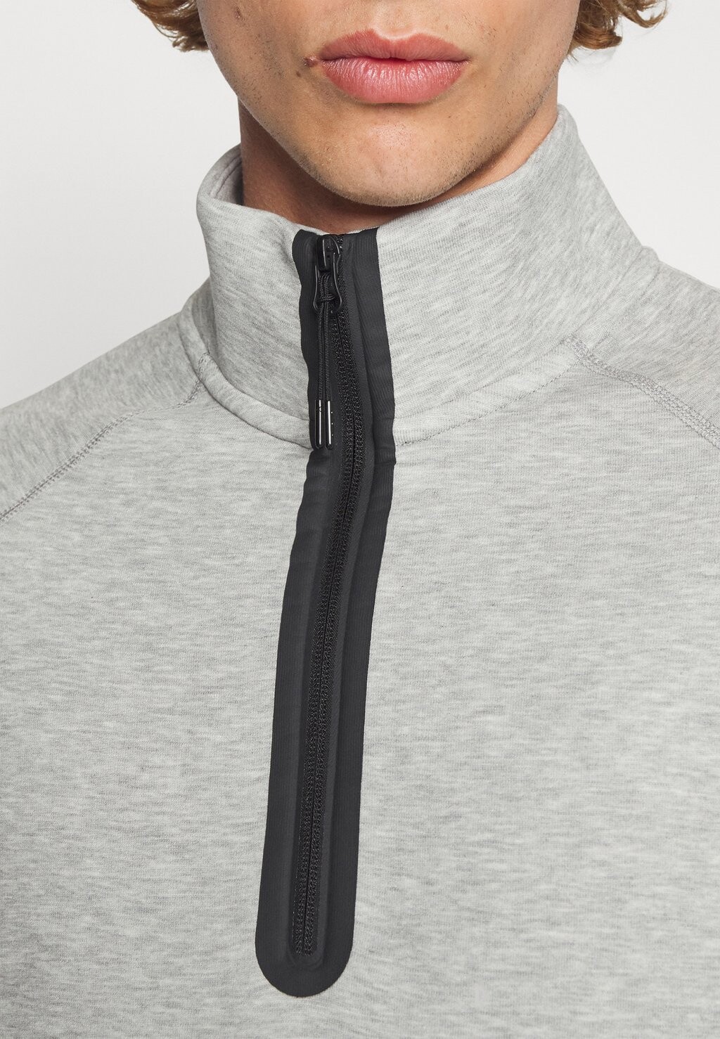 

Толстовка TECH FLEECE Nike Sportswear, серый