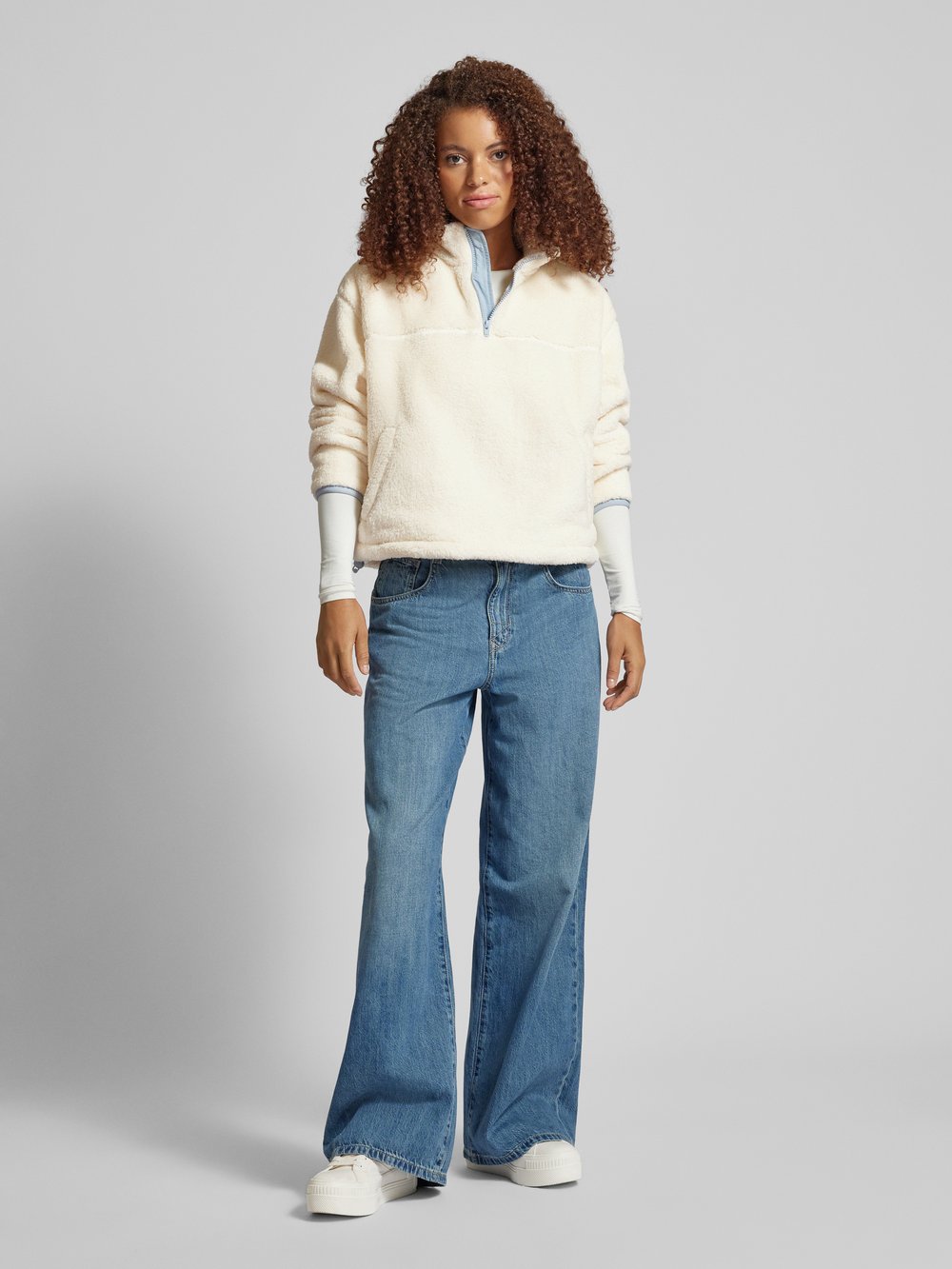 

Свитшот из плюшевого меха, модель «CANYON» Levi's, песочный