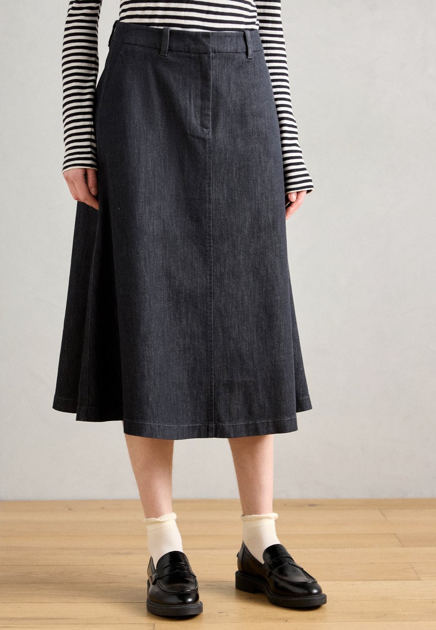 

Юбка Marc O'Polo SKIRT MIDI LENGTH TAILORED WAISTBAND FRENCH POCKETS, Rinse Wash Denim/Dark-Blue Denim