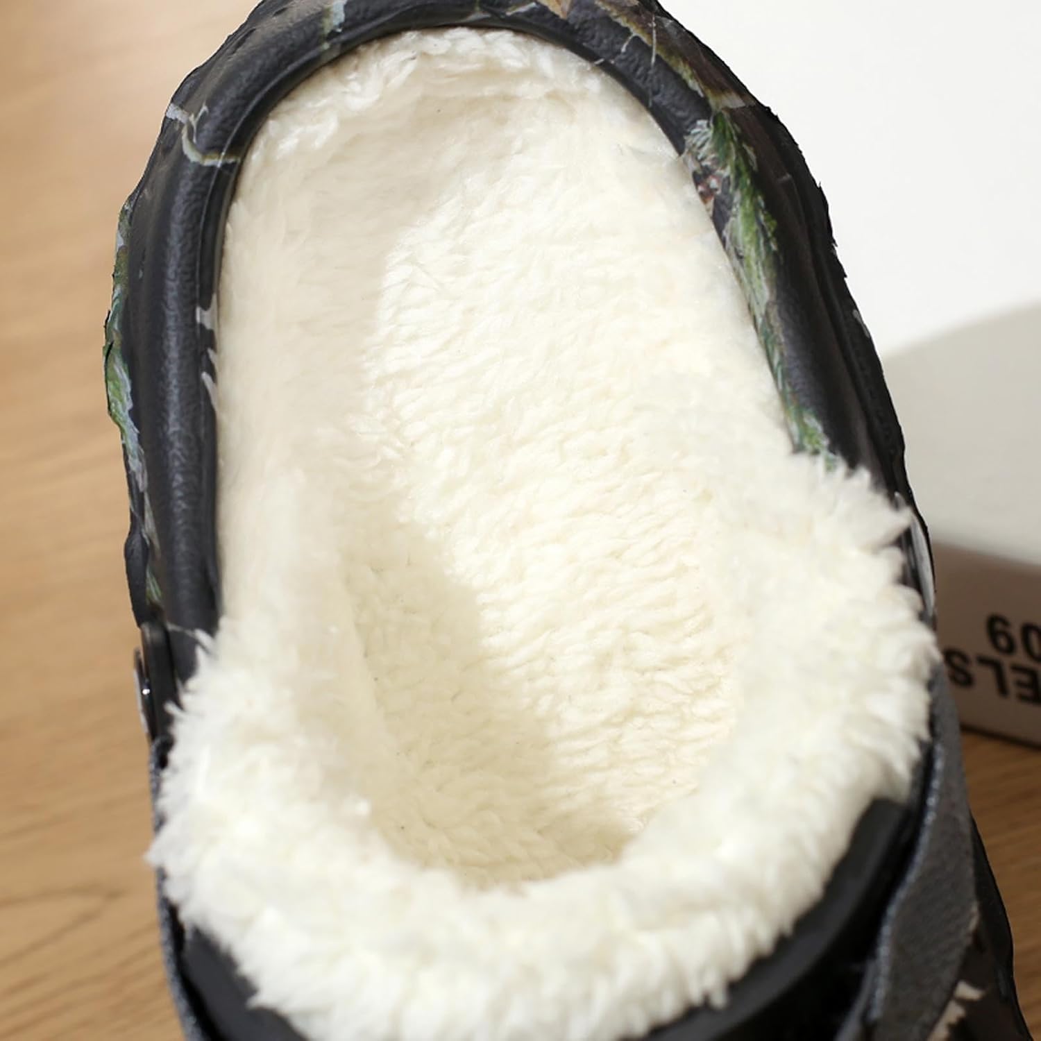 Женские и мужские сабо Meidiastra с меховой подкладкой, водонепроницаемые, противоскользящие садовые туфли, теплые плюшевые домашние тапочки для использования дома и на улице, черный — фото 4