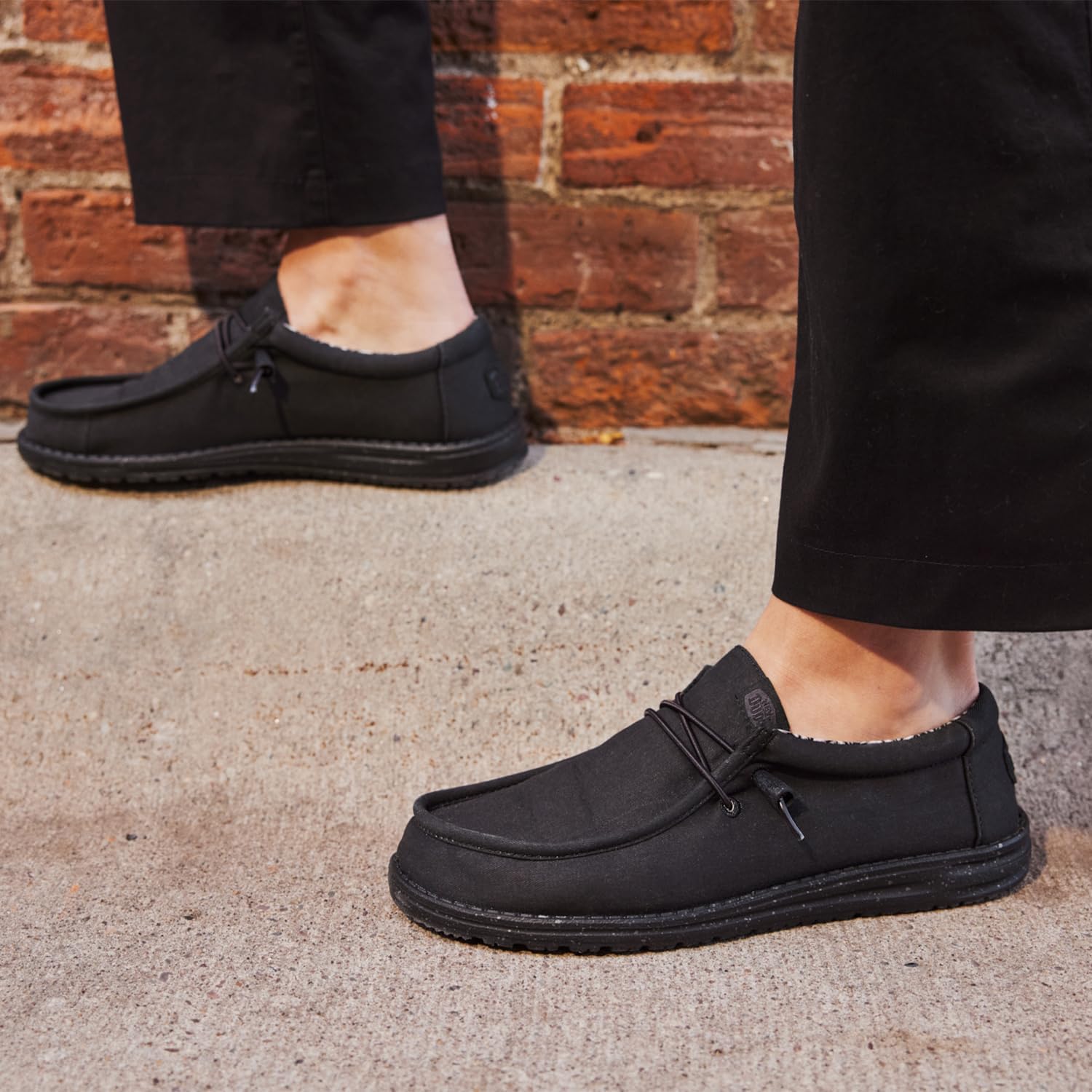 Мужские лоферы HEYDUDE Wally Stretch из текстиля, Удобная легкая обувь без шнурков для мужчин, Для повседневной носки, прогулок и путешествий, черный — фото 2