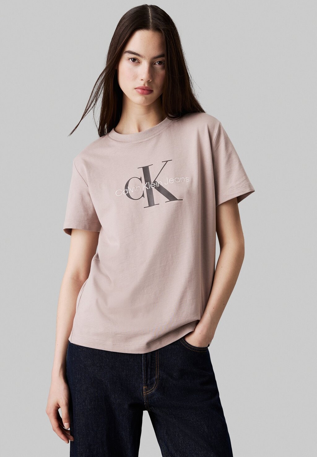 

Футболка с принтом Calvin Klein Jeans, светло-розовый