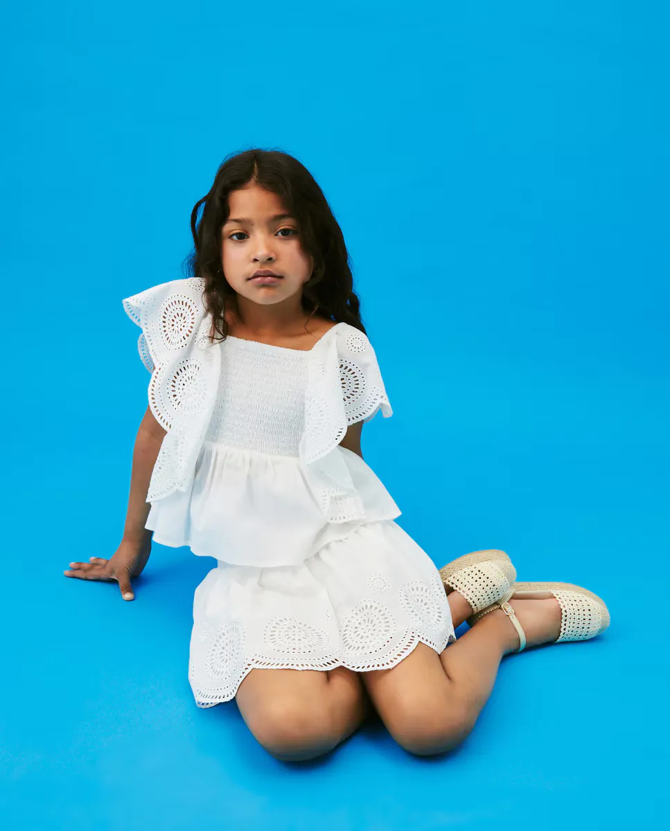 

Девичья вышитая блузка на резинках Kids El Corte Inglés, белый