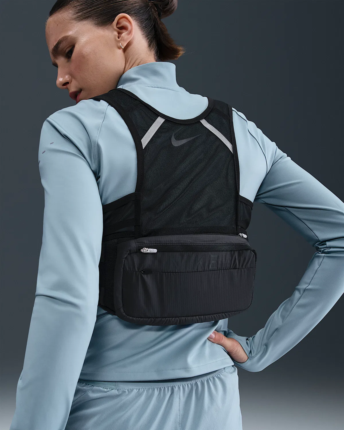 Непромокаемый жилет для бега Nike Transform, Black/Black — фото 4