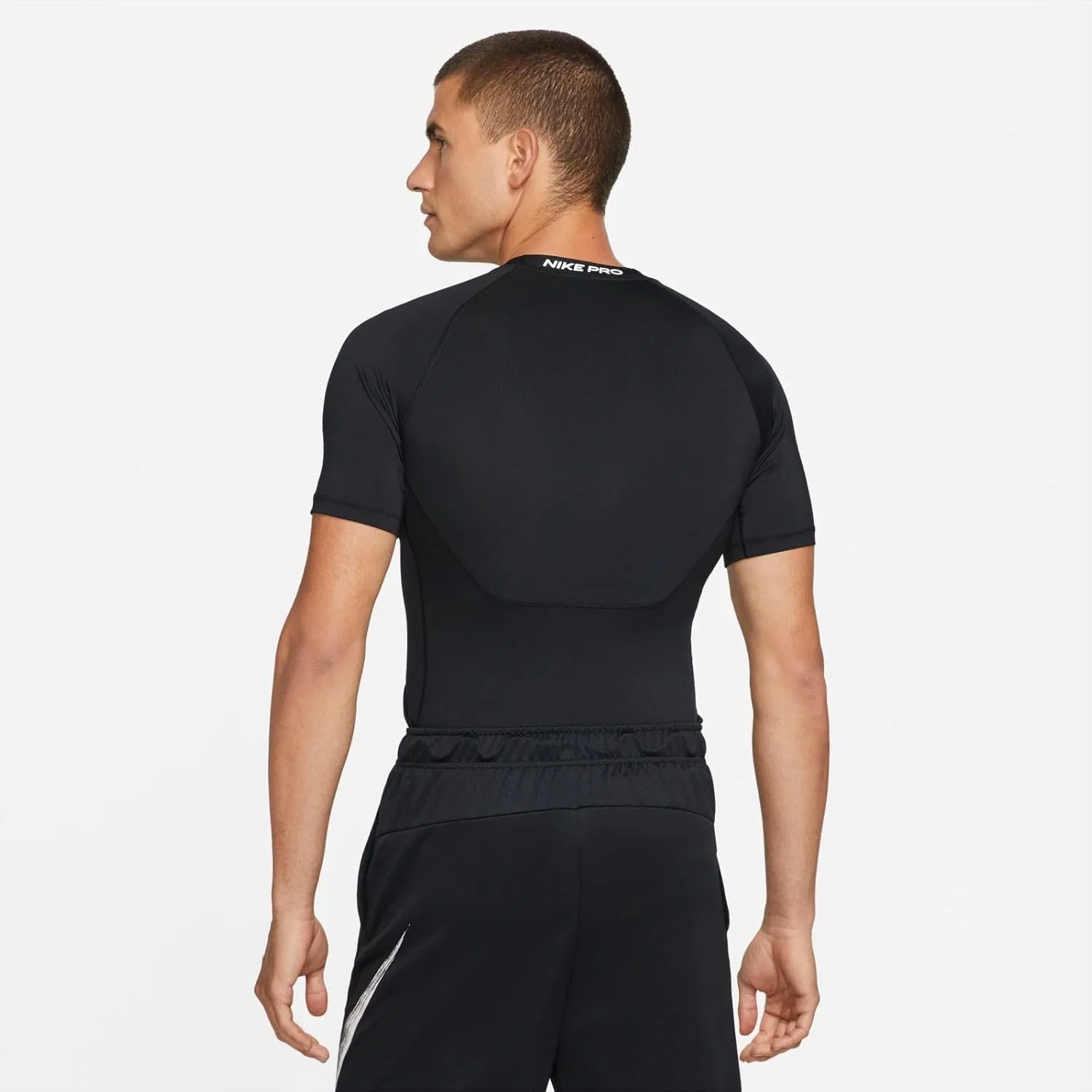 Мужская облегающая футболка с коротким рукавом Nike Pro Dri-FIT — фото 3