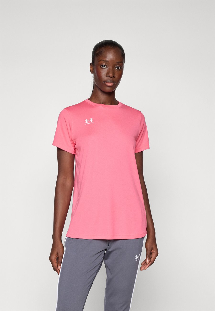 

Спортивная футболка Under Armour CHALLENGER, Super Pink/White/Pink