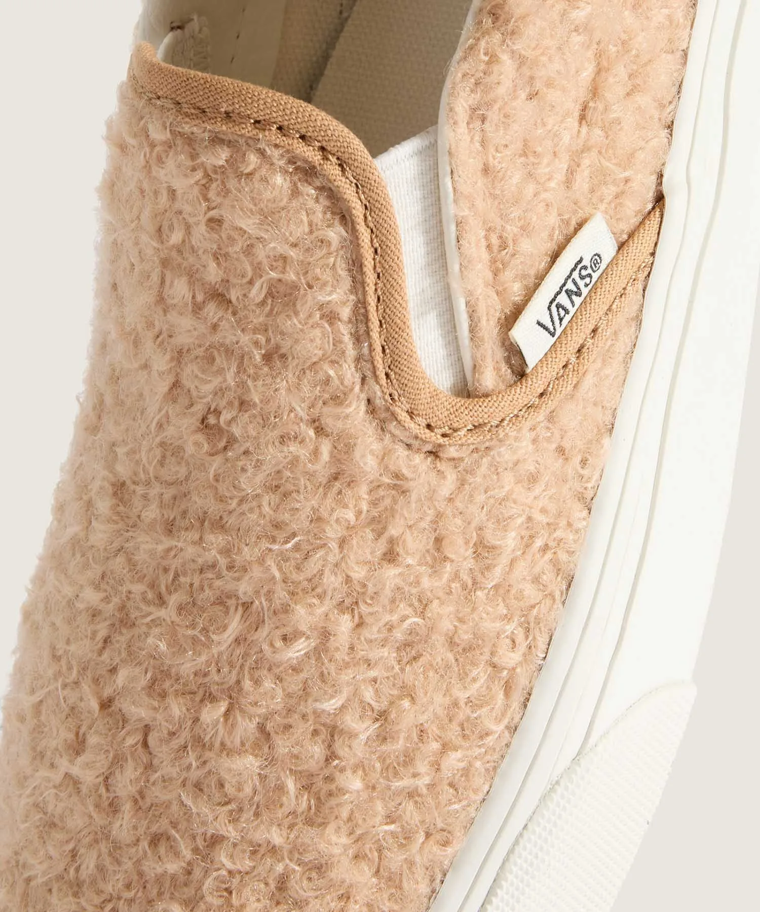Классические слипоны из флиса VANS Classic Slip-On TAN бежевые — фото 4