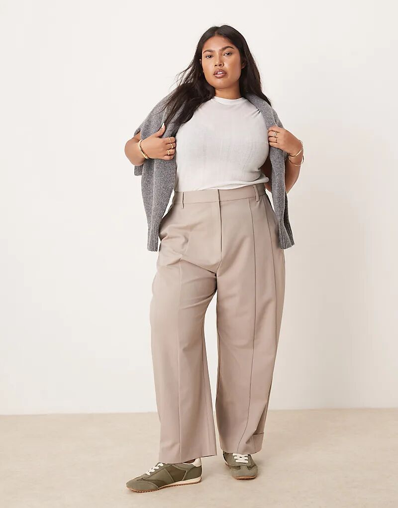

Брюки с закругленными краями из меха норки ASOS DESIGN