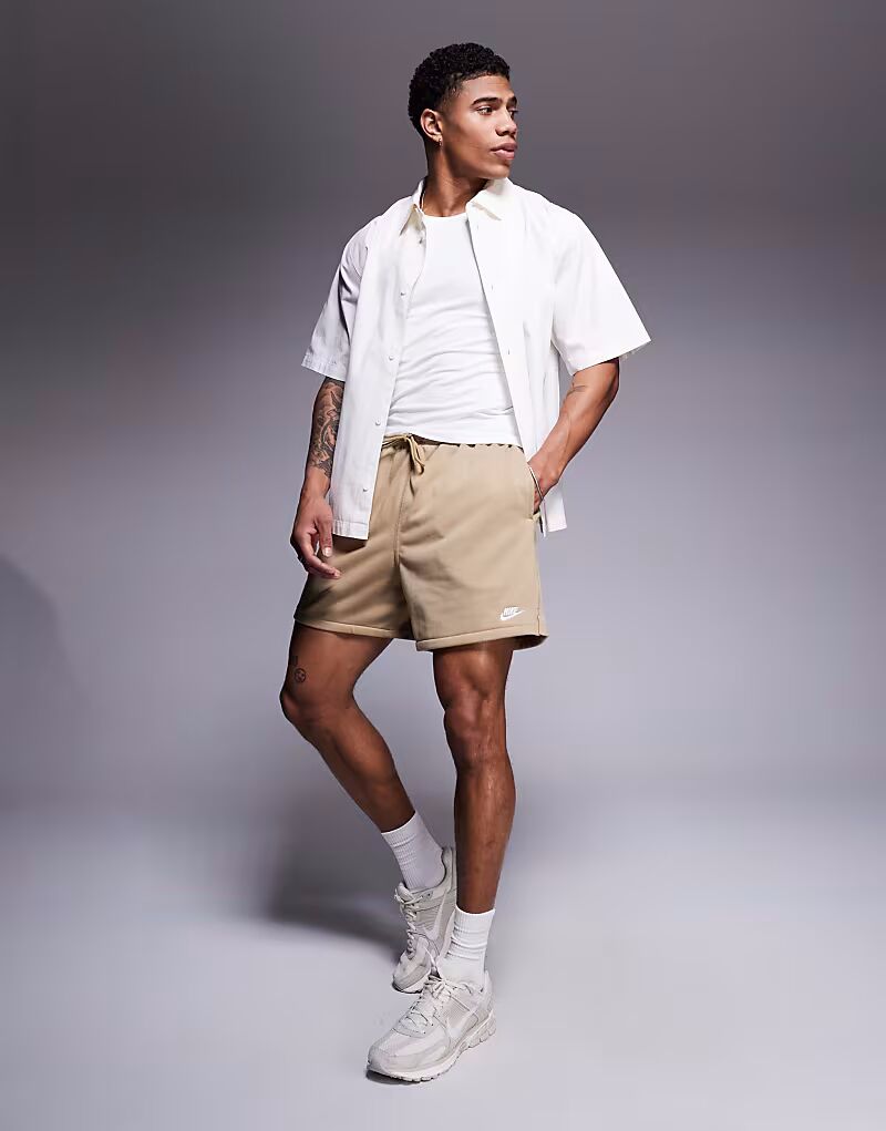 Шорты Club French Terry бежевого цвета Nike