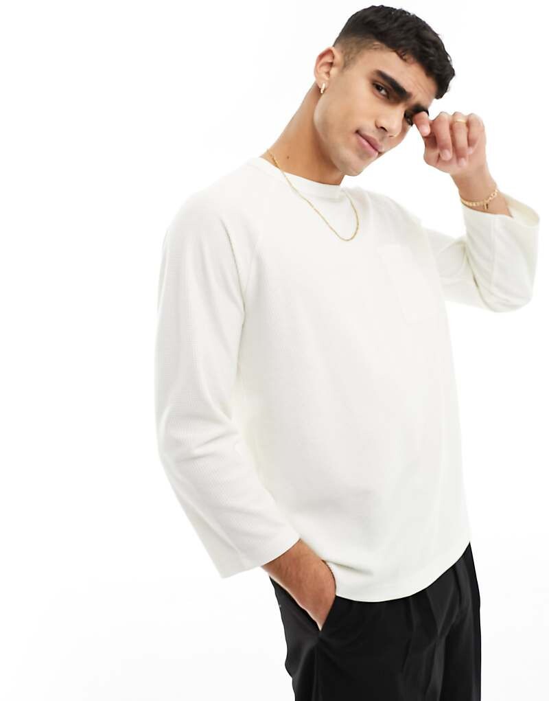 

ASOS DESIGN – футболка свободного кроя с вафельной текстурой и карманом цвета экрю