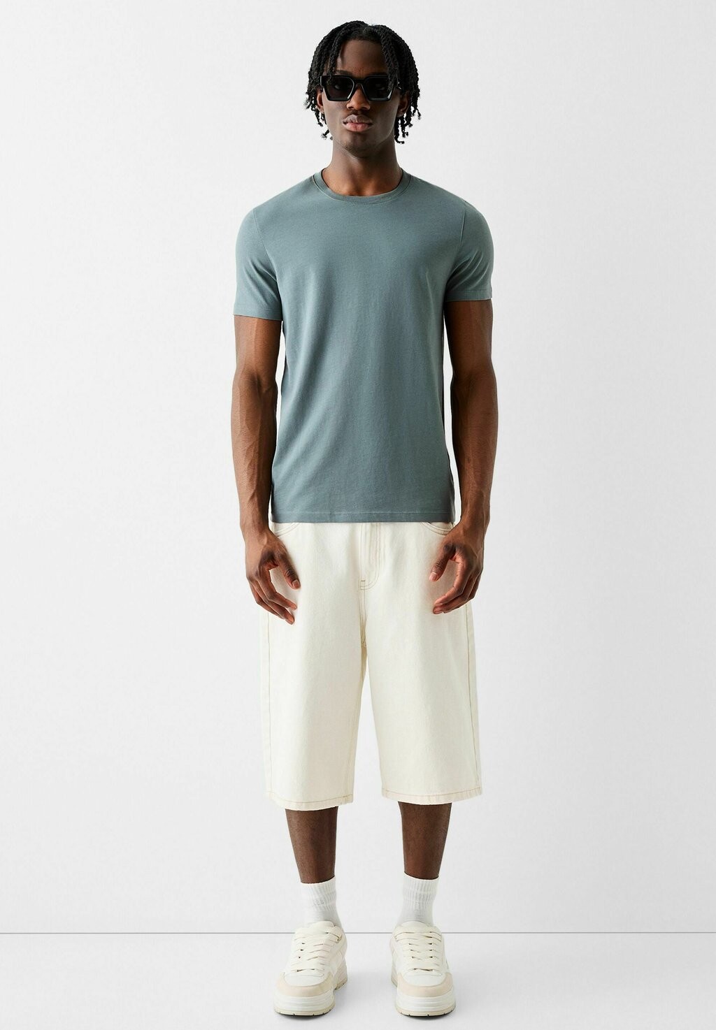 

Базовая футболка SHORT SLEEVE Bershka, светло-зеленый