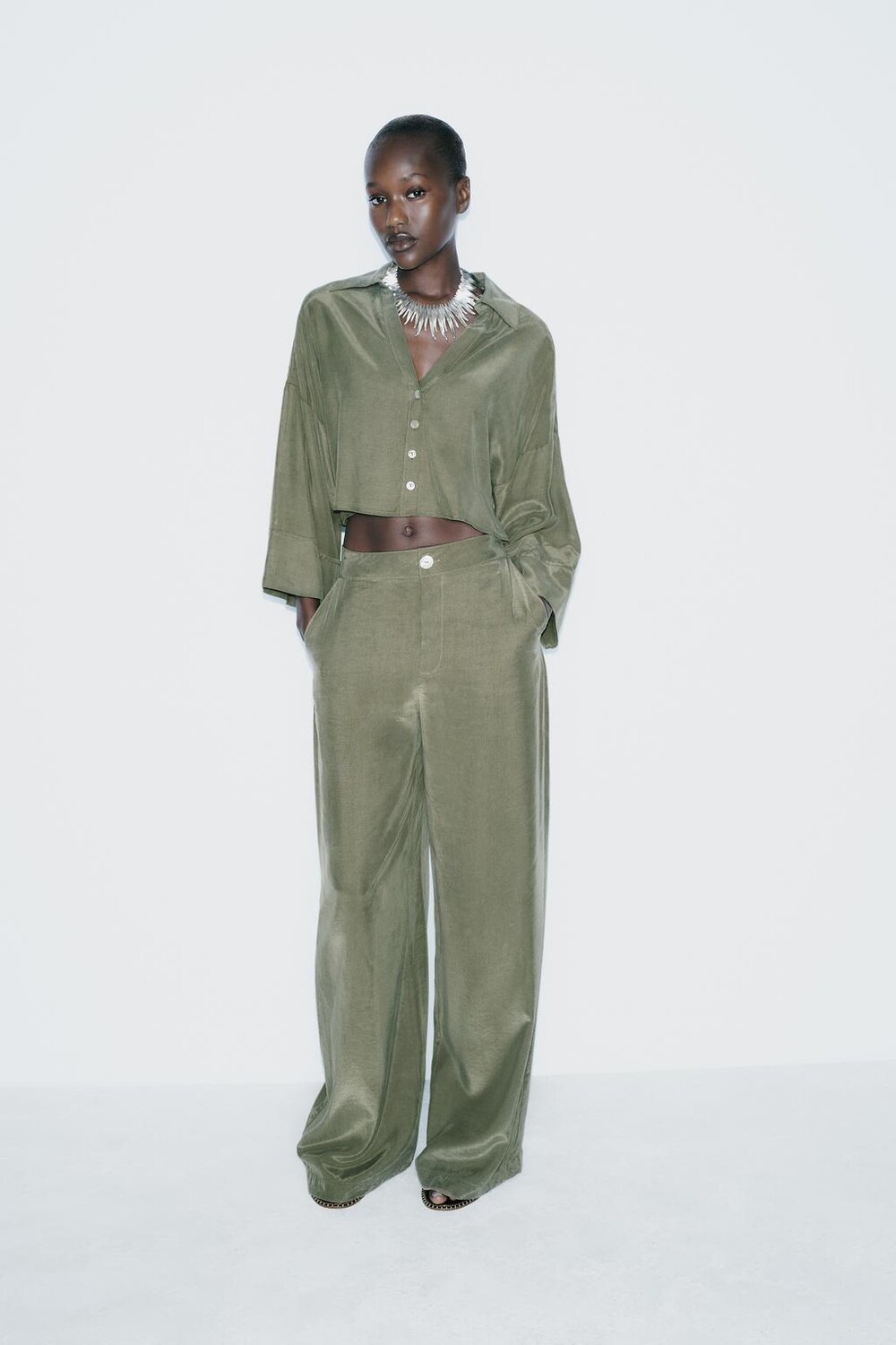 

Струящаяся укороченная рубашка ZARA, хаки