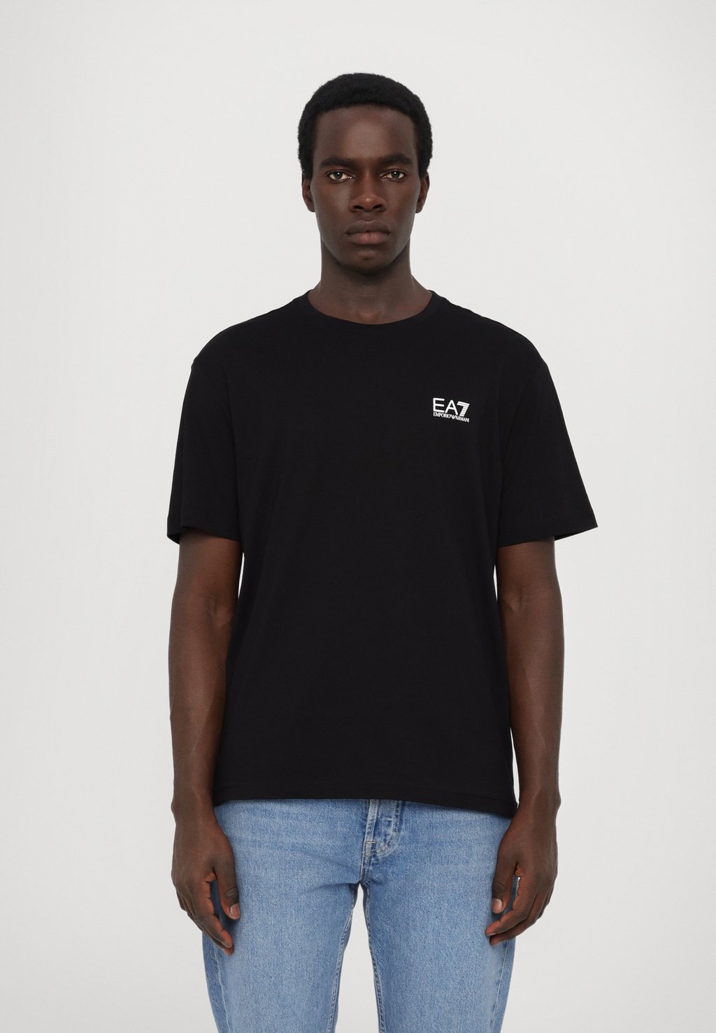 

Футболка с принтом EA7 Emporio Armani, черный