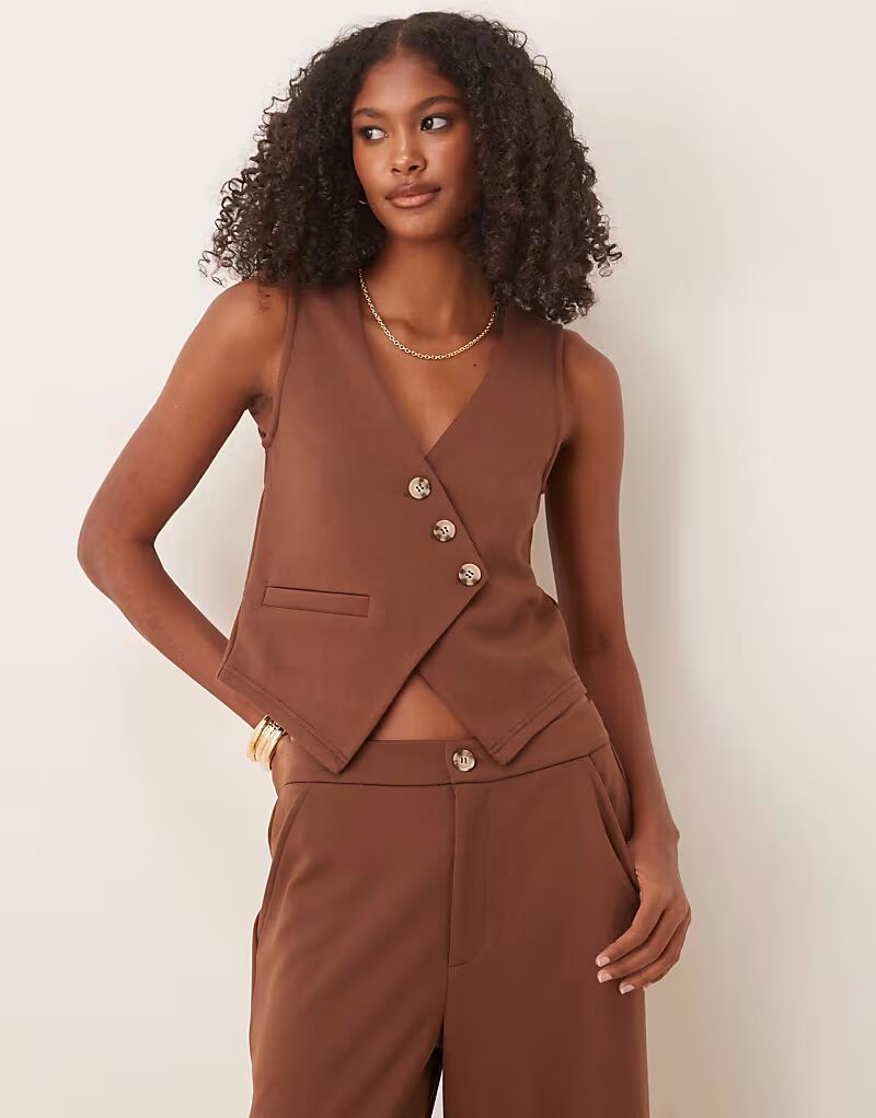 

Асимметричный топ-топ от ASOS DESIGN шоколадного цвета