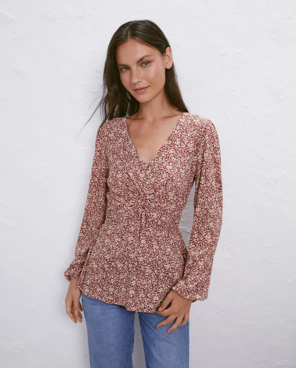 

Женская футболка с длинными рукавами и узлом на груди Easy Wear, красный