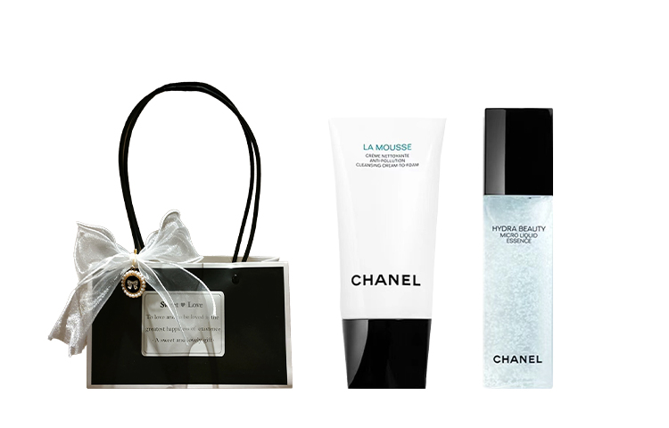 CHANEL Trendy Queen Camellia набор для ухода за кожей увлажняющий и питающий очищающий комплект из трех предметов, подарок для подруги — фото 2