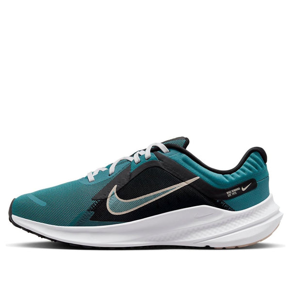 Кроссовки квест 5 Nike, черный